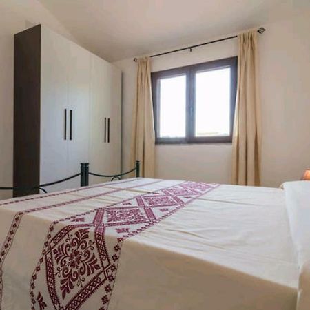 Il Girasole Bed & Breakfast Domus De Maria Exterior photo