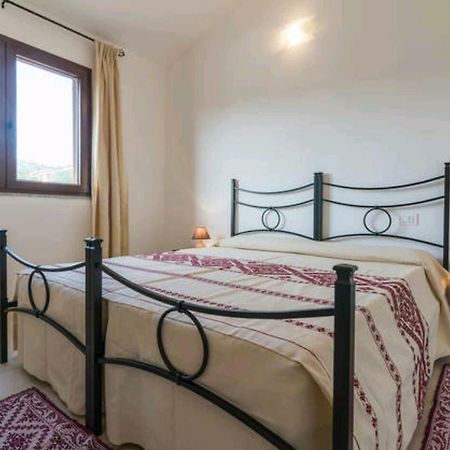 Il Girasole Bed & Breakfast Domus De Maria Exterior photo