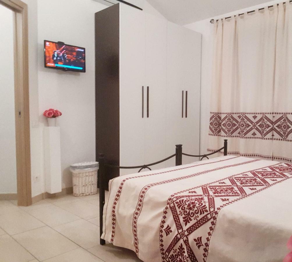 Il Girasole Bed & Breakfast Domus De Maria Exterior photo