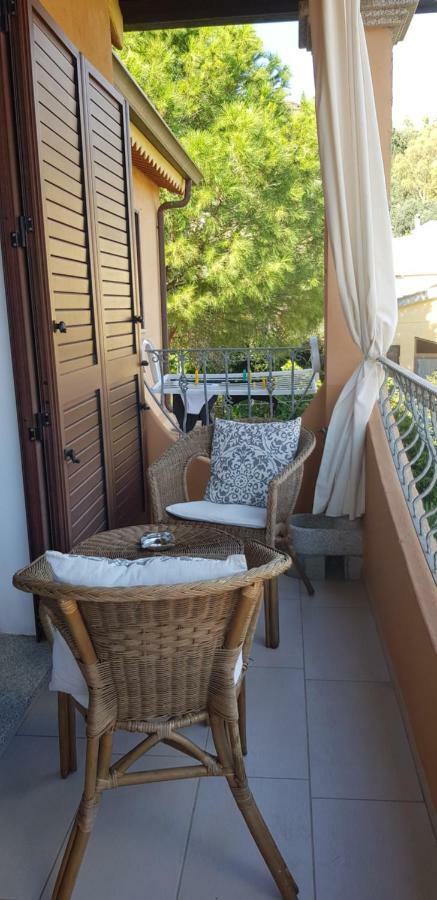 Il Girasole Bed & Breakfast Domus De Maria Exterior photo