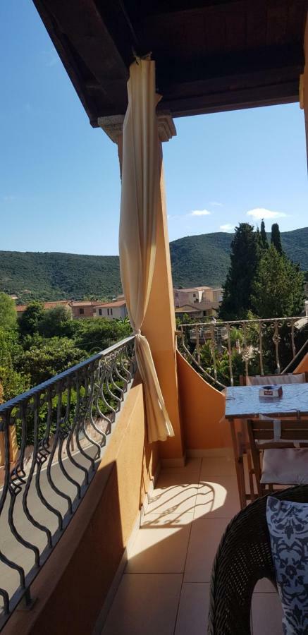 Il Girasole Bed & Breakfast Domus De Maria Exterior photo